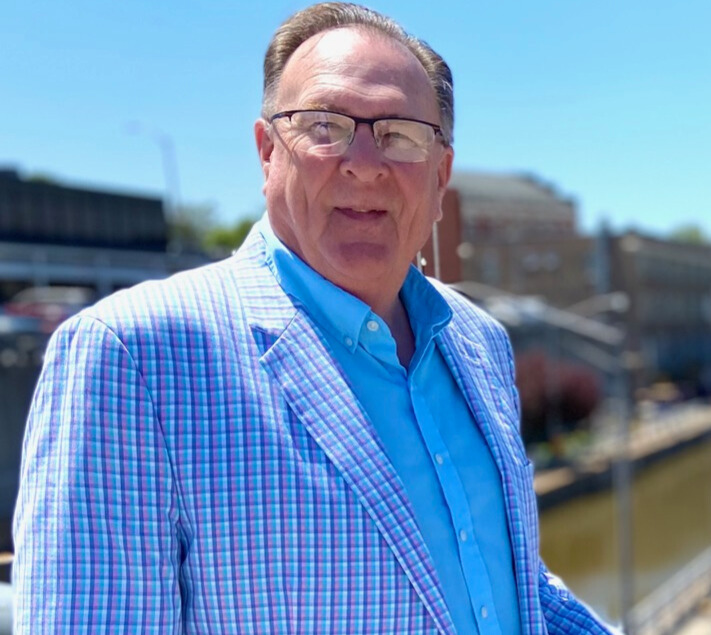 Abbott headshot new.12.30.25